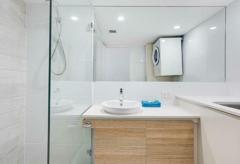 Апартаменты 3 Спальни, Coral Sea Apartments