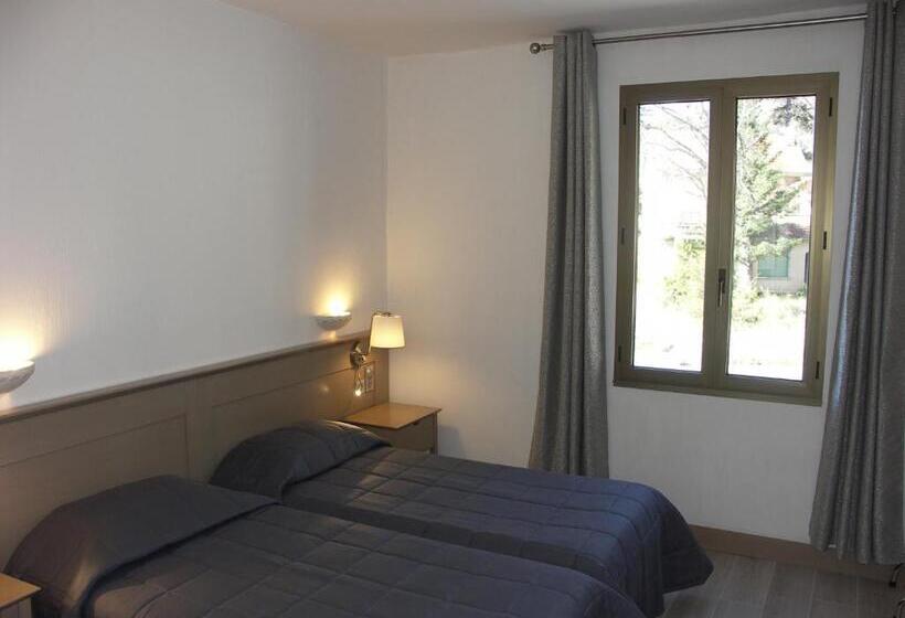 Номер Стандарт, Hôtel La Bonne Auberge