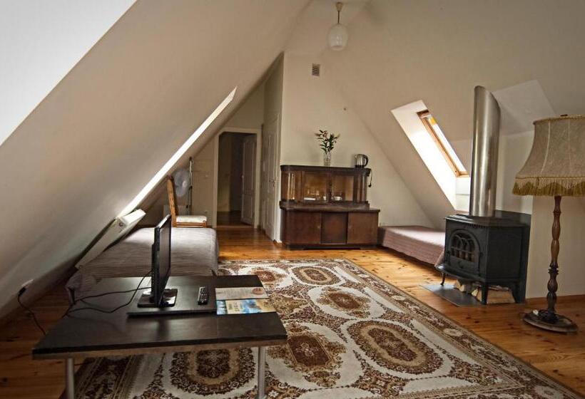 1 Bedroom Penthouse Apartment, Jelita
