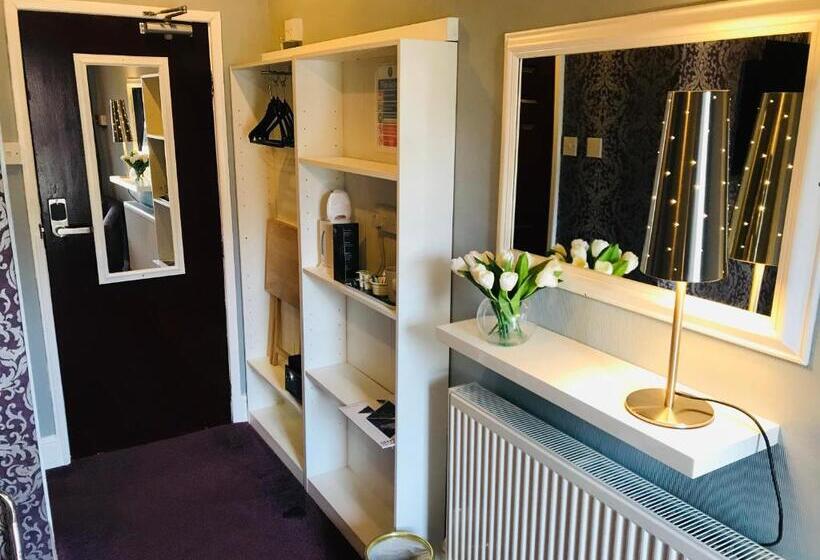 اتاق استاندارد یک نفره, Cornerways Guest House