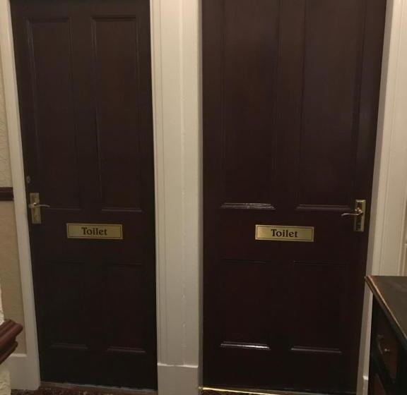 اتاق استاندارد یک تخته با سرویس بهداشتی مشترک, Cornerways Guest House