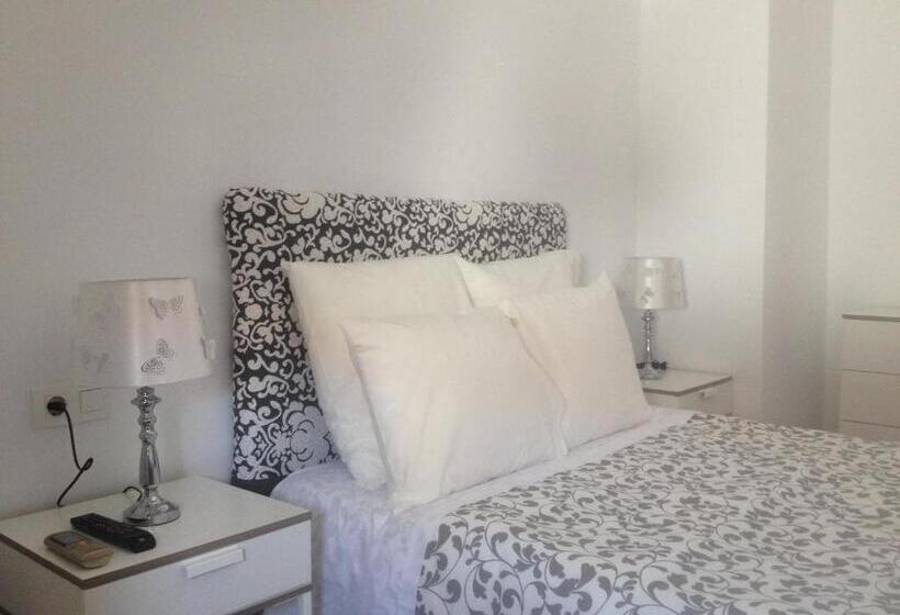 デラックスルーム, Hostal Montilla Sotogrande