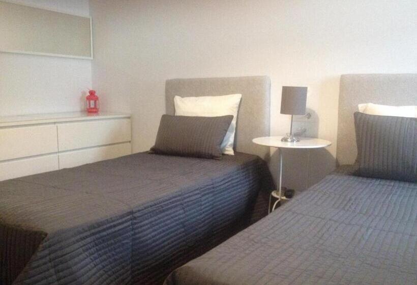 コンフォートルーム, Hostal Montilla Sotogrande