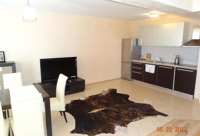 1 Bedroom Penthouse Apartment, Triumph Holiday Village