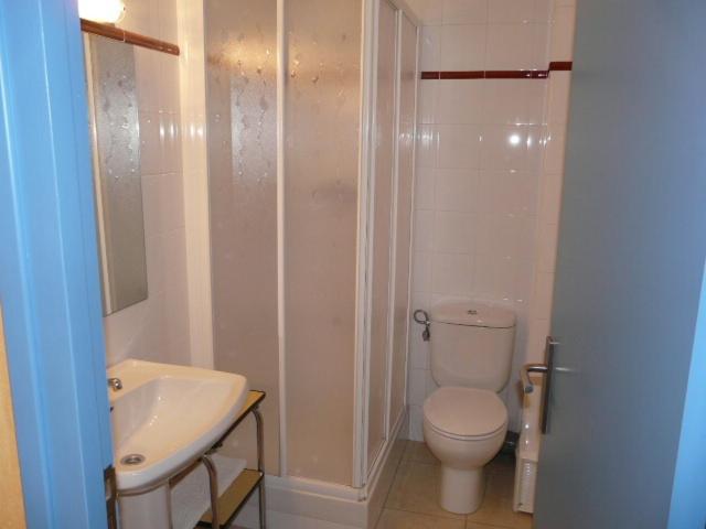Номер Стандарт Трехместный, Hostal Adarnius