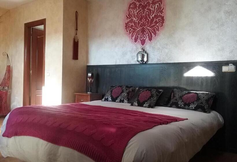 Номер Стандарт Трехместный, Hostal La Carretera
