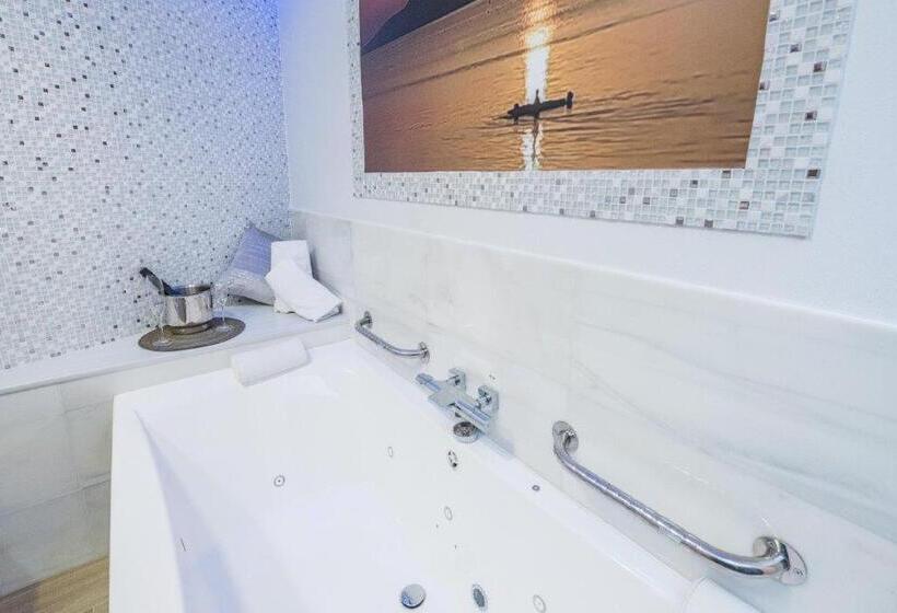 Номер Стандарт с Гидромассажем, Hostal La Carretera