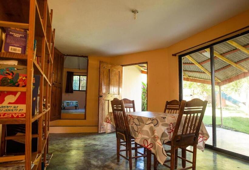 בית, 3 חדרי שינה, Gipsy Ranch Rooms