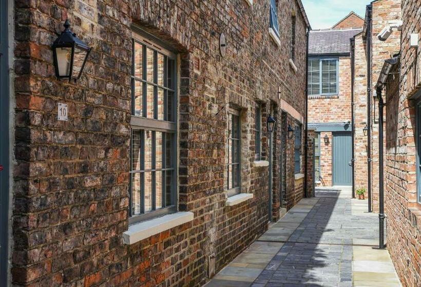 آپارتمان 1 خوابه, The Lawrance Luxury Aparthotel   York