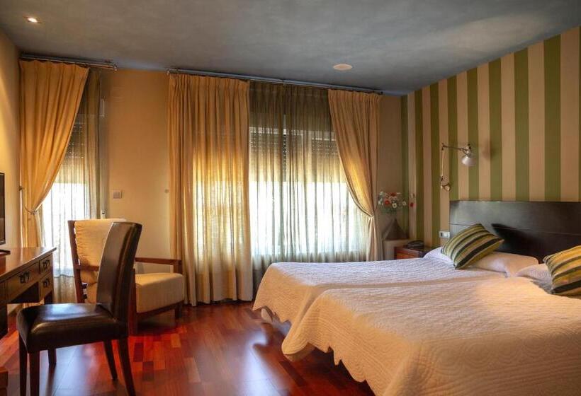 Номер Стандарт, Hostal Fuentefria