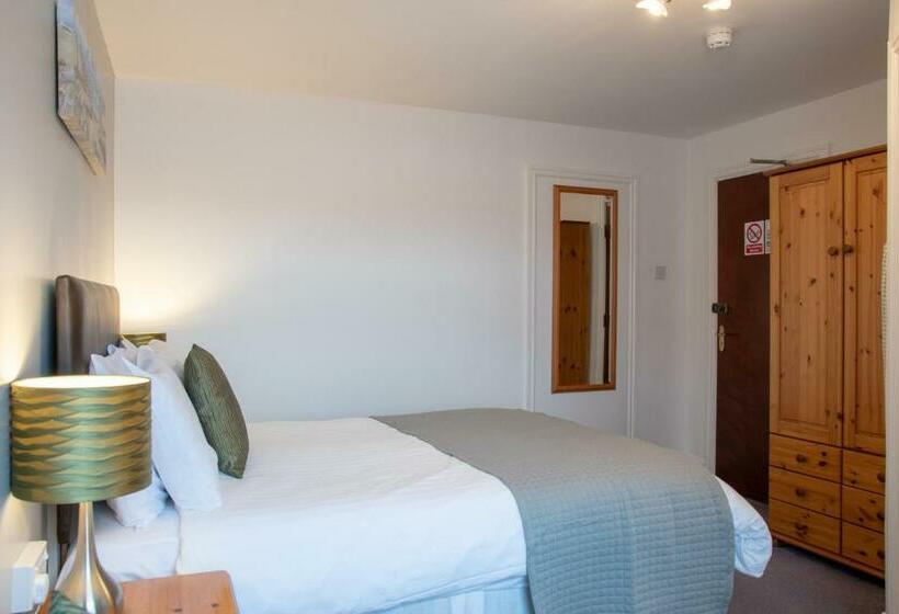 Quarto Estandar, Q Accommodation