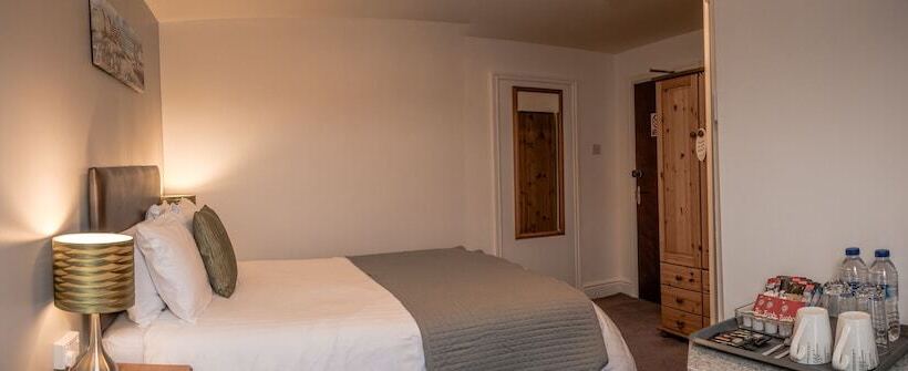 Quarto Estandar, Q Accommodation