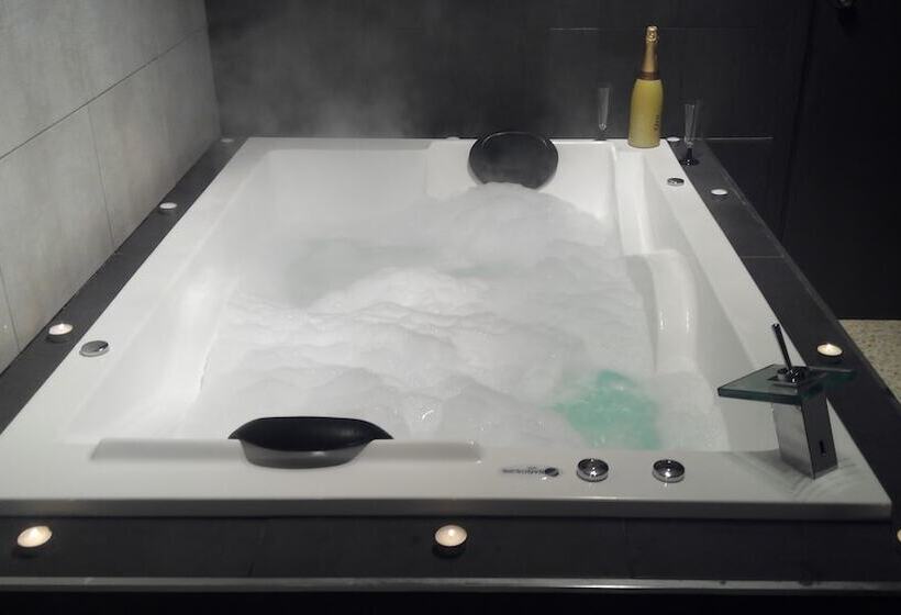 자쿠지 스위트, Hostal Ocana Manilva