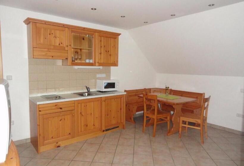 آپارتمان 1 خوابه با بالکن, Farm Stay Dolinar Krainer