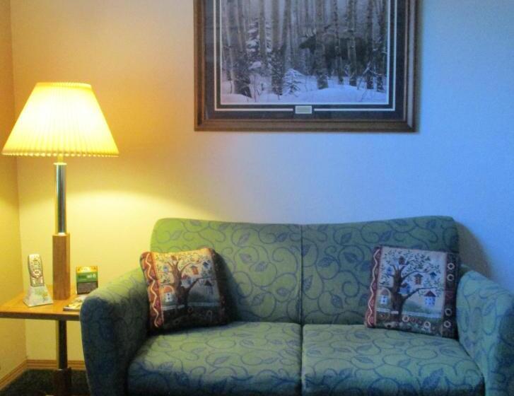 סוויטה נוף לגינה, Turning Leaf Townhome Suites