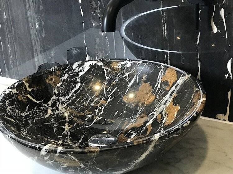 Люкс с Бассейном, Minera