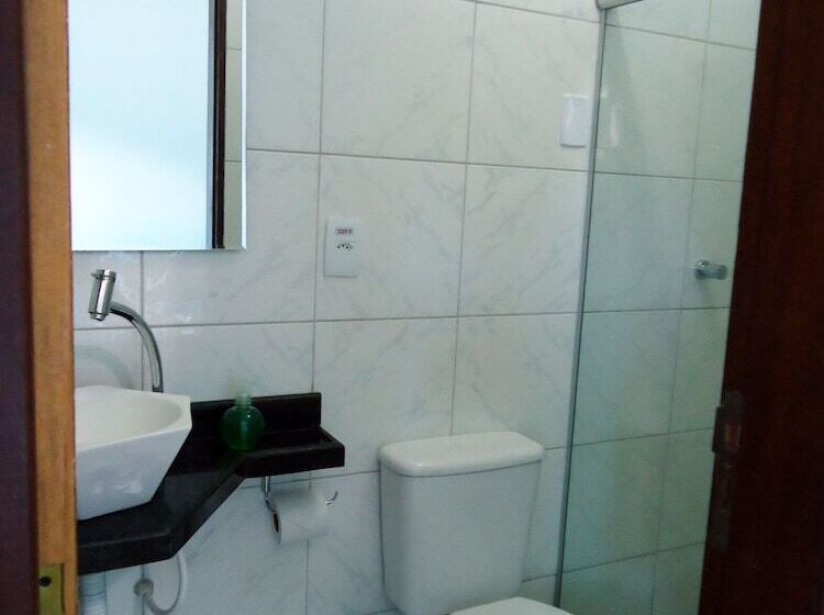 Quarto Estandar com Sacada, Pousada Concha Dourada
