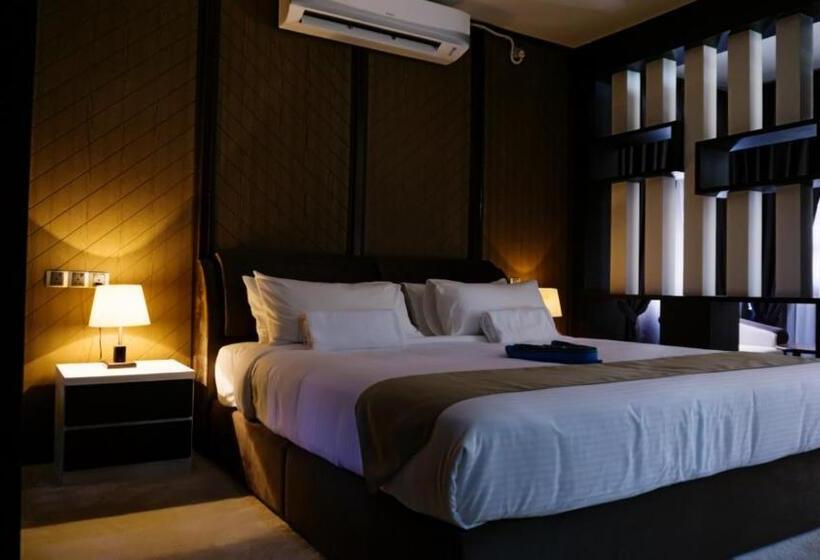 استودیوی استاندارد, Casuarina@pangkor