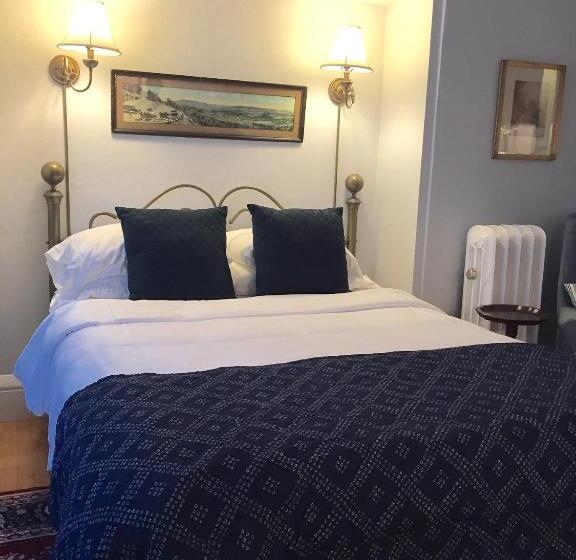 اتاق استاندارد, Blackinton Manor