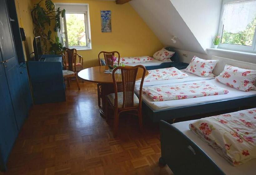 4인용 스탠다드 룸, Gasthaus Zur Krone