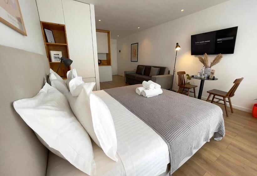 1 Bedroom Penthouse Apartment, Rooftop Tirana