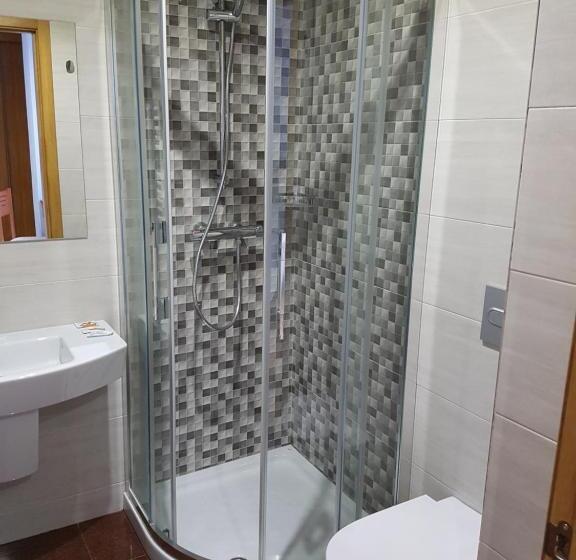 Номер Стандарт Индивидуальный с Балконом, Hostal Camelot