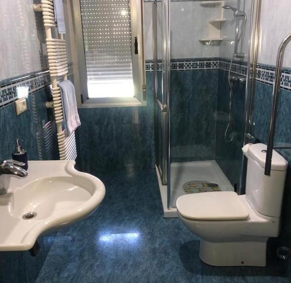 Апартаменты 1 Спальня Нижний Этаж, Hostal Camelot