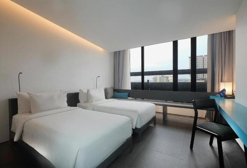 스탠다드 스튜디오, Artotel Gajahmada Semarang