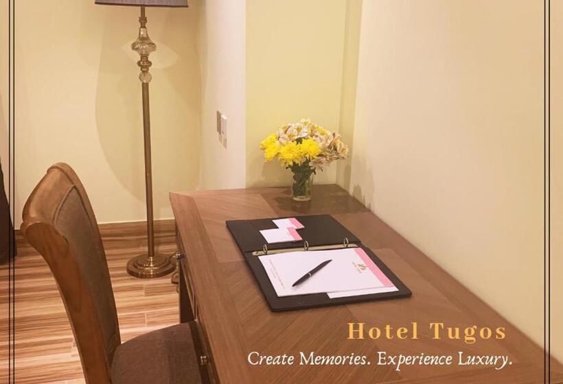 סוויטת ג'וניור, Tugos