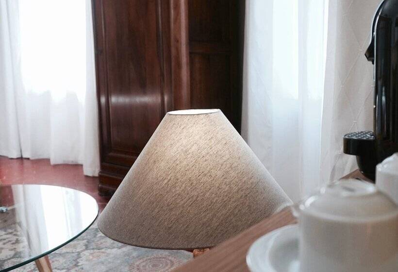 スーペリアールーム, La Domitia   Maison D Hôtes, Spa & Massages