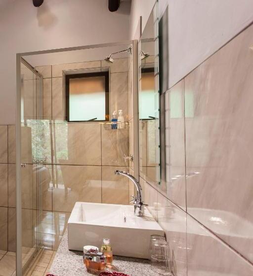Номер Стандарт, Cavern Resort & Spa