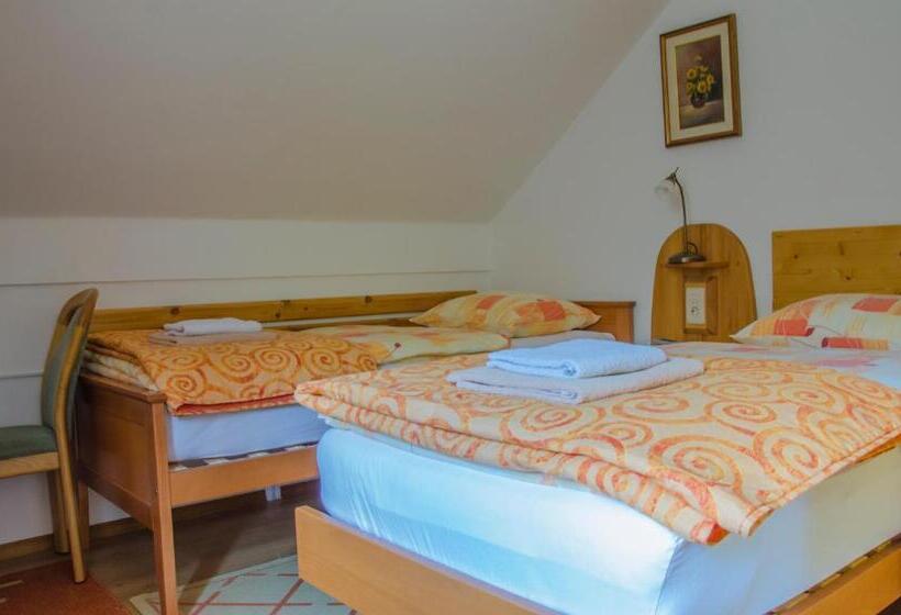 اتاق استاندارد با بالکن, Miškar Rooms