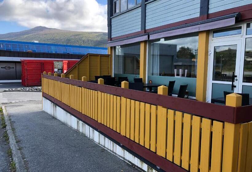غرفة عائلية, Husnes Sentrum Hotell