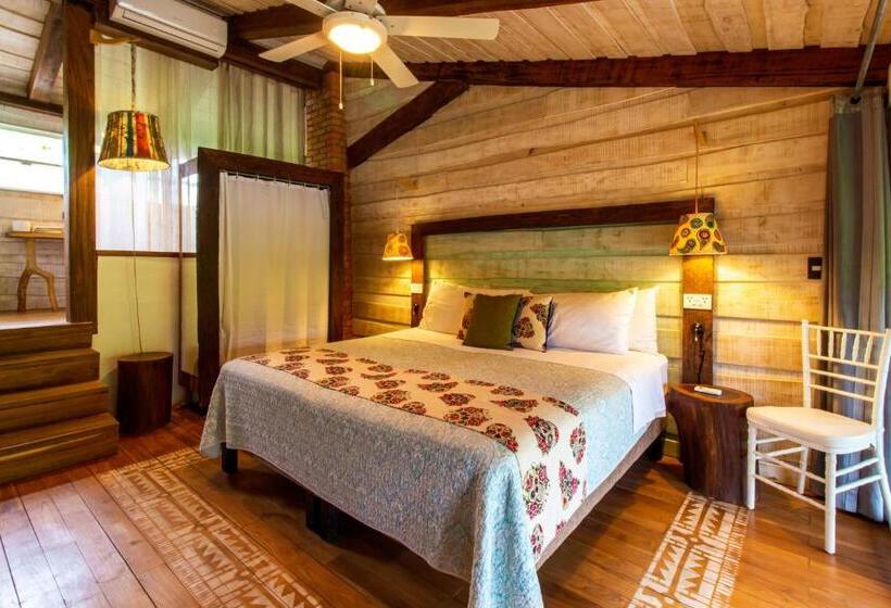 キングサイズベッドのスタンダードルーム, Latica Lodge