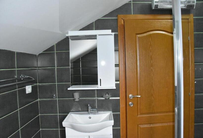 سوئیت 2 خوابه, Aparthotel Koliba