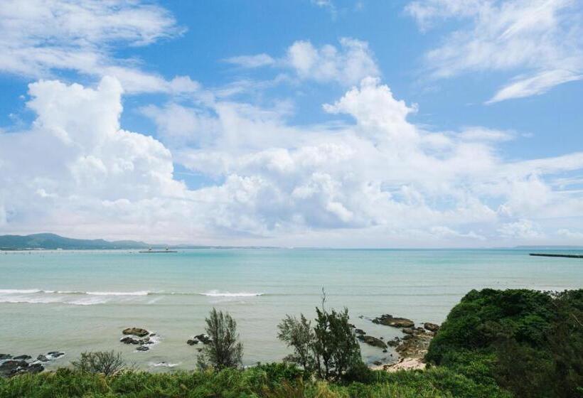 Люкс, Hideout Okinawa Uruma