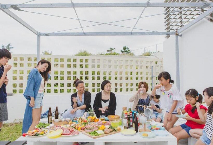 Люкс, Hideout Okinawa Uruma