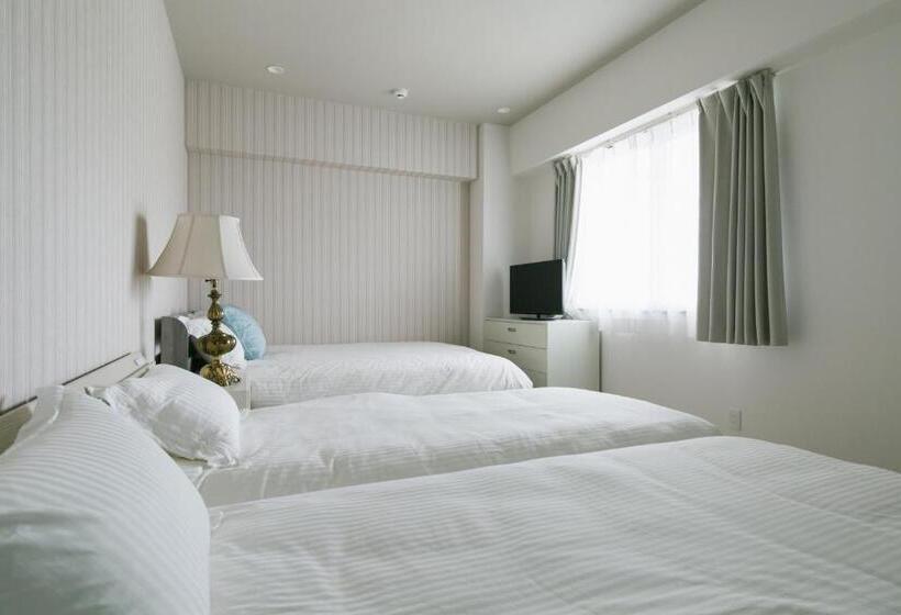 Люкс Повышенной Комфортности, Hideout Okinawa Uruma