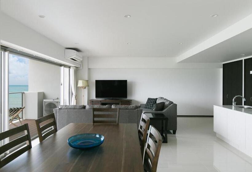 Люкс Повышенной Комфортности, Hideout Okinawa Uruma