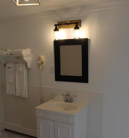 Четырехместный Номер Deluxe, Catskill Seasons Inn