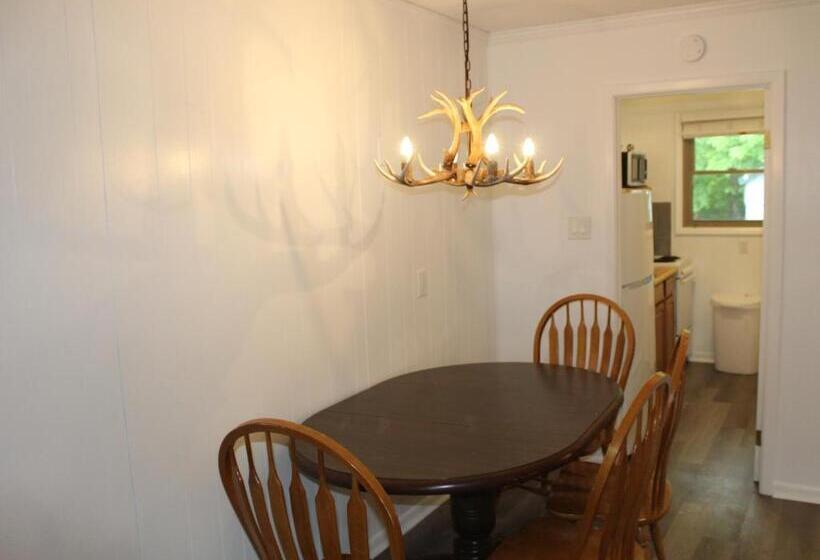 Люкс Повышенной Комфортности, Catskill Seasons Inn