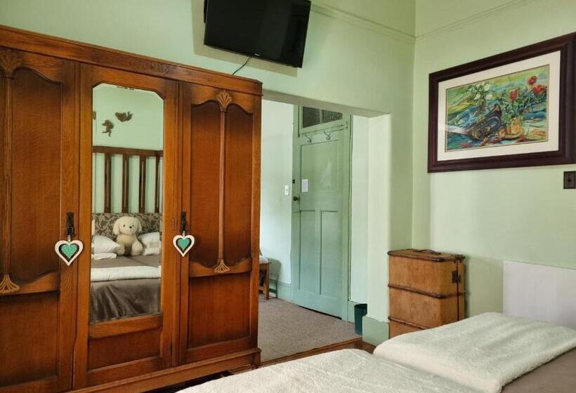 Семейный Номер Вид на Горы, Mountain View Country Inn