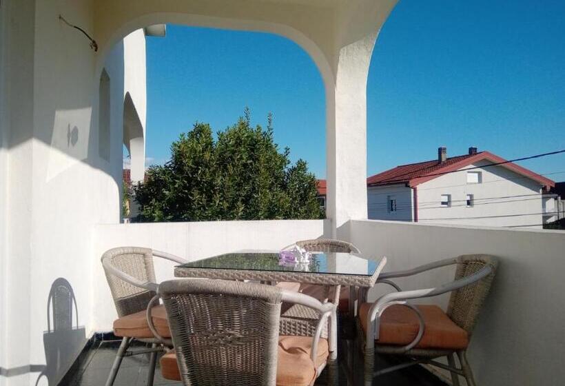 آپارتمان 1 خوابه, Hostel Olea
