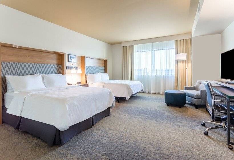 Люкс, Holiday Inn & Suites Cedar Falls Waterloo Event Ctr, An Ihg
