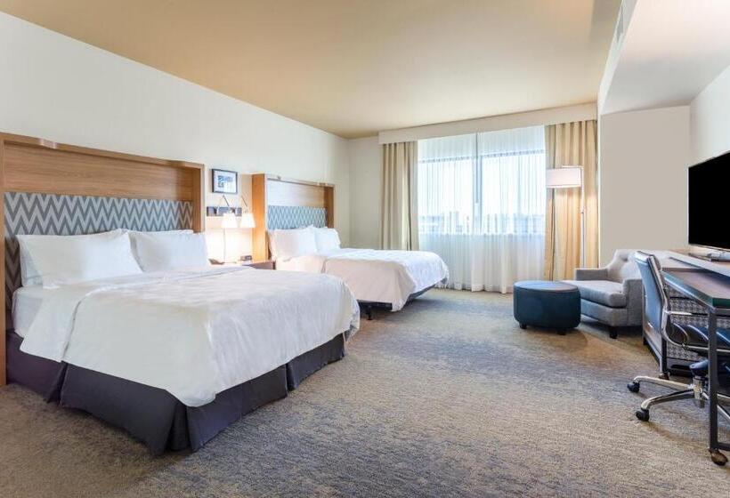 Люкс, Holiday Inn & Suites Cedar Falls Waterloo Event Ctr, An Ihg