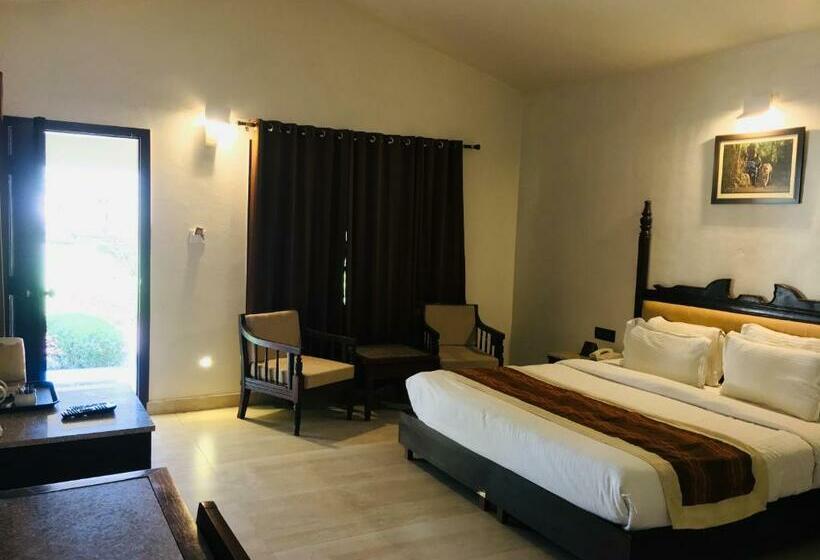 스탠다드 룸 킹사이즈 침대, Manu Maharani Resort