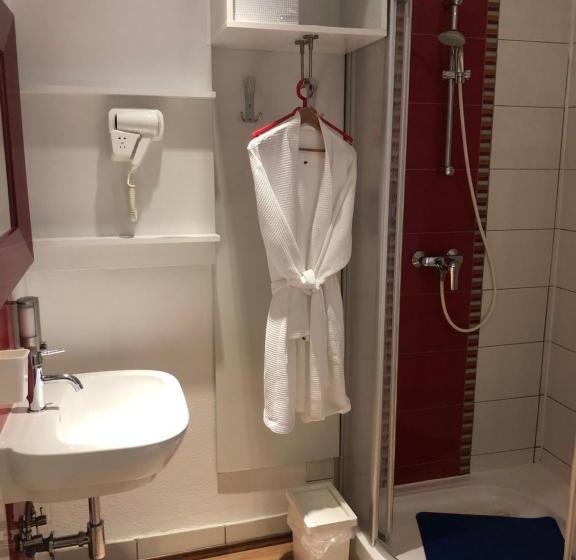Номер Стандарт Индивидуальный, Center Rooms Villach