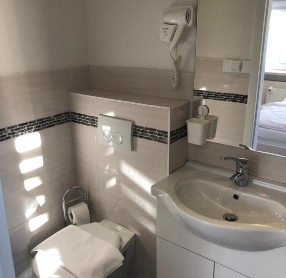 Номер Стандарт Трехместный, Center Rooms Villach