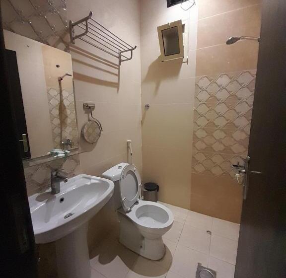 اتاق اکونومی, درة المتميزون 2