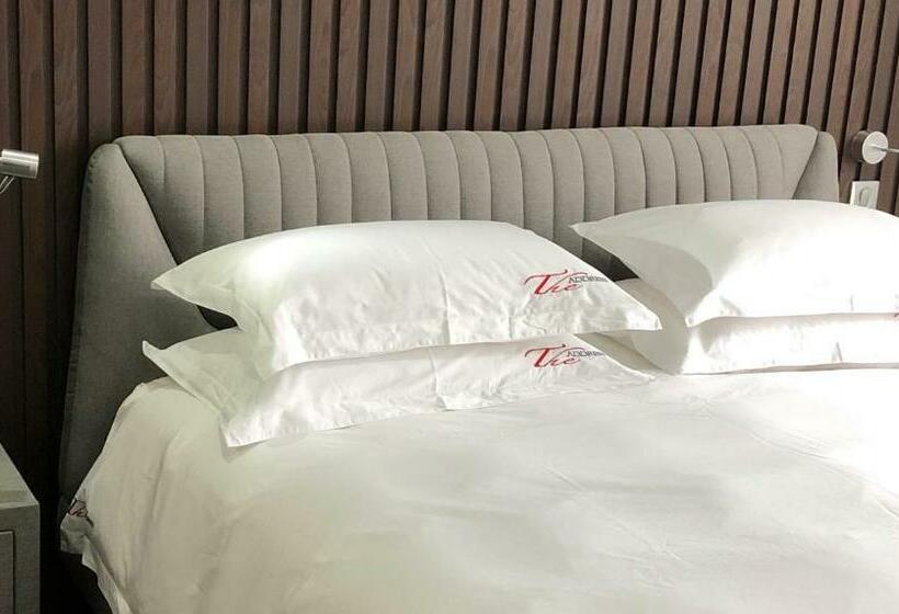 小型豪华套房, The Address Cassis